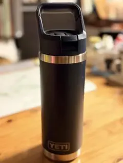 YETI ランブラー 35oz ストローマグ 1L ネイビー 新品未使用② - メルカリ