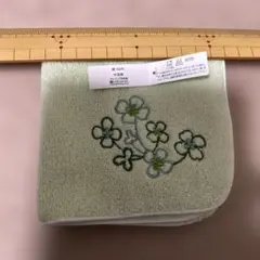 綿100% 薄緑色 花刺繍 ハンカチ