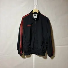 adidas ナイロンジャケット　黒/赤