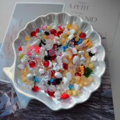 ④ネイルパーツデコパーツ大量まとめ売り　バラビジューキャラくまぶたちょう