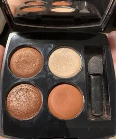 CHANEL レ キャトルオンブル372