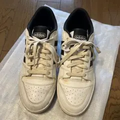adidas スニーカー ホワイト/ブラック