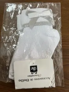 BeBe リボン付きホワイトベビー靴下 11-13
