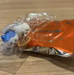 ちいかわ チャームミニフィギュア 入場者特典　第6弾 ちいかわ&ハチワレ