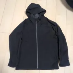 美品⭐︎UNIQLO ブロックテックパーカー　黒　Ｍサイズ