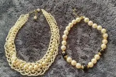 ホワイトパールビーズネックレス2点