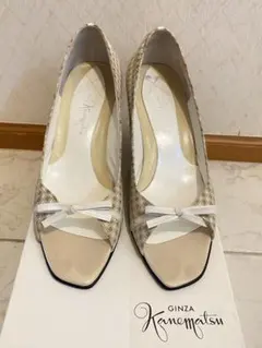 Ginza Kanematsu オープントゥパンプス ベージュ・ホワイト