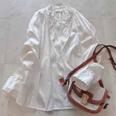 美品　ballsey ハイカウントサテン フリルネックブラウス　トゥモローランド