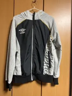 umbro フルジップジャケット グレー/ブラック