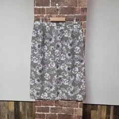 レリアン　スカート　ベージュ　花柄　タイト　13＋号　レーヨン　シック　上品