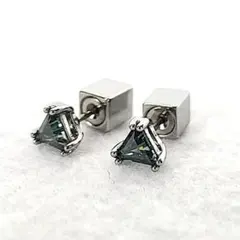 ◇極上品◇スワロフスキー Stillaスタッドピアス 9