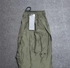 オークリー防寒 トレーニングパンツ　オリーブ　メンズL 未使用新品