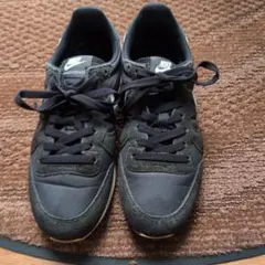 Nike ブラック スニーカー