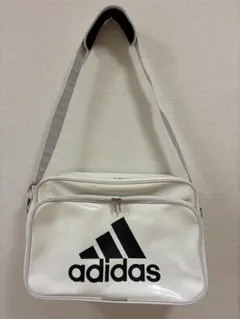 adidas ホワイト エナメルショルダーバッグ