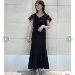 SNIDEL カットフリルマーメイドワンピース ブラック