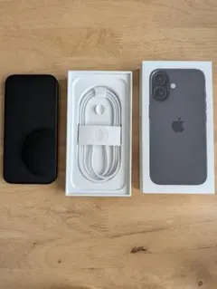美品　Apple iPhone 16 本体 ブラック 128GB　SIMフリーのサムネイル