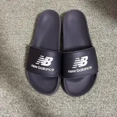 New Balance スライドサンダル ブラックのサムネイル