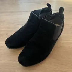 スウェード生地　ショートブーツ　黒　24.0