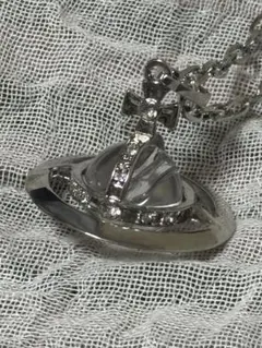 Jantra オーブネックレス