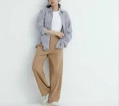 UNIQLO　タックワイドパンツ