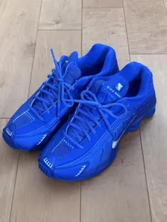 NIKE shox r4
