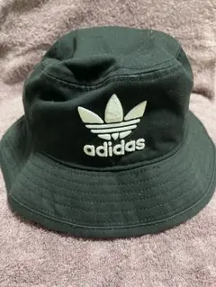 adidas Originals バケットハット ブラックのサムネイル