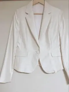 コムサ 合わせやすいアイボリージャケット　品薄L