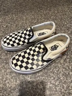 VANS チェッカー　スリッポン22.5