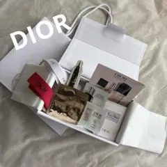 Dior ギフトボックス ホワイト♡ショップ袋.コスメ各種サンプルセット♡