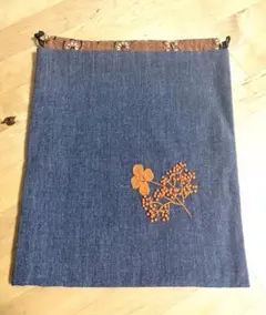 お花の刺繍巾着袋