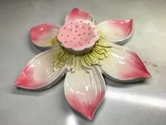 Z215-1セール★ 蓮花　石膏樹脂　天然石台座アンティーク風置物小物細石入れ