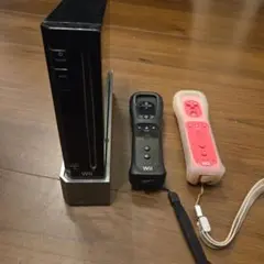 Wii本体 黒・ピンクリモコン付き