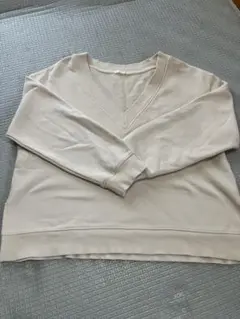 ジーユー GU ベージュ Vネック 長袖スウェット