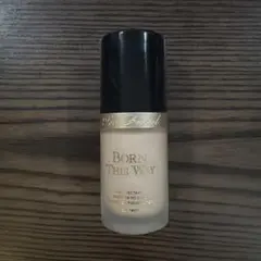 Too Faced Born This Way ファンデーション ポーセリンのサムネイル