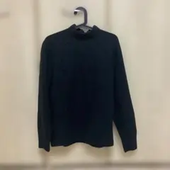 UNIQLO ブラック タートルネックニット