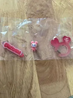 TWICE LOVELYS アクリルカラビナフロッキーマスコット チェヨン