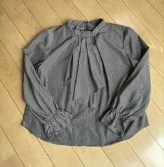 SHIPS 小紋プリント　ボウタイブラウス