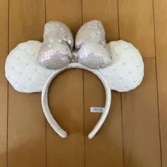ディズニー カチューシャ 白 ミニーちゃん パール キルティング