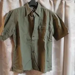 オリーブグリーン 半袖シャツ 胸ポケット付き