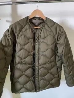 UNIQLO ホワイトマウンテニアリング ウルトラライトダウン オリーブ　M