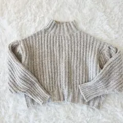 アース　ニットセーター　ライトグレー　ゆったり　体型カバー　ざっくり　厚手　冬