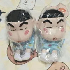 日曜日まで♪　89　新品　クレヨンしんちゃん　2個セット　スマホスタンド