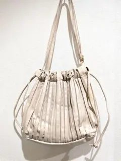 ベージュ プリーツデザイン ショルダーバッグ