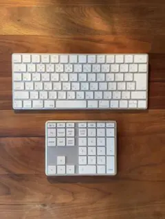 Apple 日本語ワイヤレスキーボード シルバー A1644 社外 テンキー付き