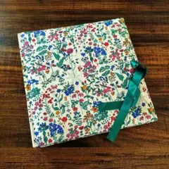 英国リバティ社製ヴィンテージ　リバティ Field Flower柄フォトアルバム