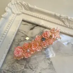ピンクのローズモチーフヘアクリップ