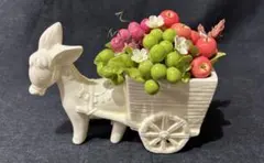 陶器製馬の置物 カラフル果物付き