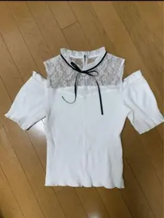 【最終価格】 abc une face アーベーセーアンフェイス　Tシャツのサムネイル