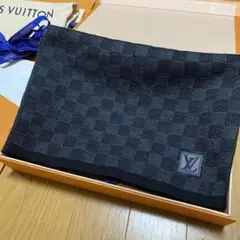 新品箱紙袋付❗️LVロゴマフラー✨ヴィトンマフラー❗️ヴィトン　マフラー　メンズ