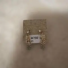フラワーモチーフ ピアス